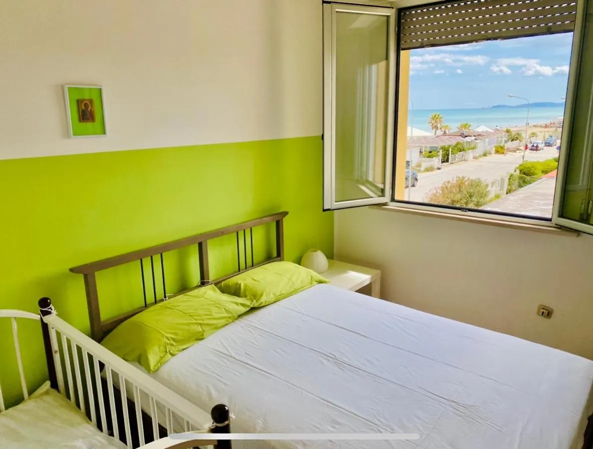 Apartment Appartamento Con Terrazzo Fronte Mare Marina di Montemarciano